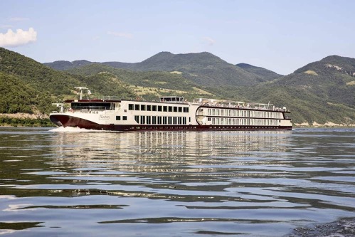  'Die schöne blaue Donau' mit Zubringer 'Route West'